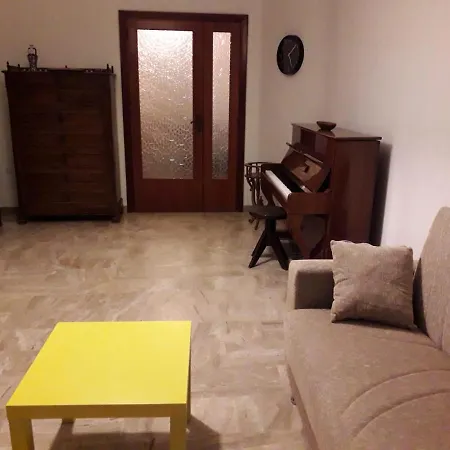 Claudia's Big Sea Apartment